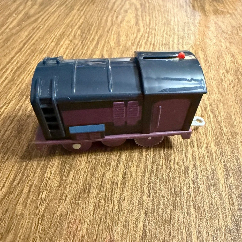Mattel Thomas & Friends Motorized Train Engine Track Master HDY64 Toy